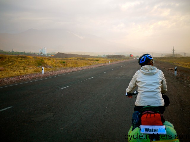 cycling uzbekistan