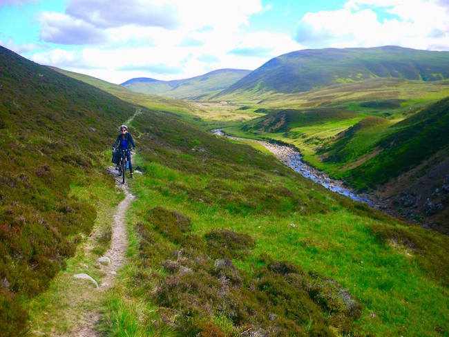 Cycle around the globe